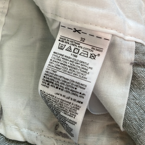 Men’s Old Navy Ultimate Slim Shorts - Picture 5 of 5